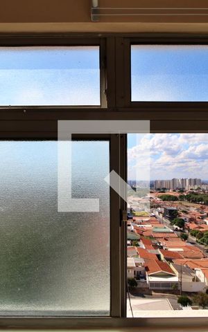 Apartamento à venda com 48m², 2 quartos e 1 vagaJanela da Área de Serviço e Cozinha
