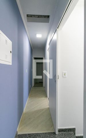 Casa à venda com 108m², 3 quartos e 2 vagasCorredor