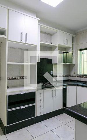 Casa à venda com 108m², 3 quartos e 2 vagasCozinha