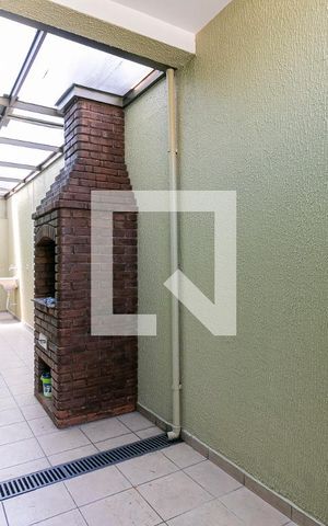 Casa à venda com 108m², 3 quartos e 2 vagasÁrea de Serviço