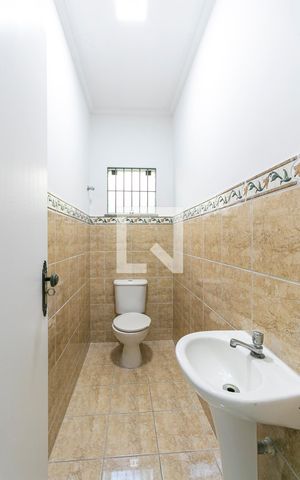 Casa à venda com 108m², 3 quartos e 2 vagasLavabo