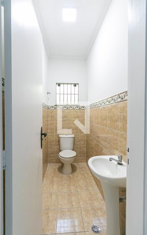 Casa à venda com 108m², 3 quartos e 2 vagasLavabo
