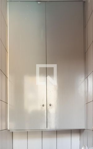 Casa à venda com 580m², 7 quartos e 5 vagas Casa à venda com 580m², 7 quartos e 5 vagasCasa 2 - Banheiro Social
