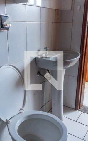 Casa à venda com 580m², 7 quartos e 5 vagas Casa à venda com 580m², 7 quartos e 5 vagasCasa 2 - Banheiro da Suíte 3