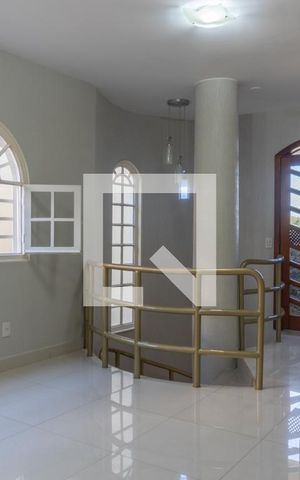Casa à venda com 580m², 7 quartos e 5 vagas Casa à venda com 580m², 7 quartos e 5 vagasCasa 1 - Sala