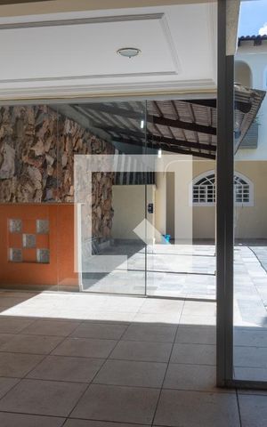 Casa à venda com 580m², 7 quartos e 5 vagas Casa à venda com 580m², 7 quartos e 5 vagasCasa 2 - Cozinha Gourmet