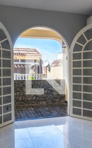 Casa à venda com 580m², 7 quartos e 5 vagas Casa à venda com 580m², 7 quartos e 5 vagasCasa 1 - Suíte 1