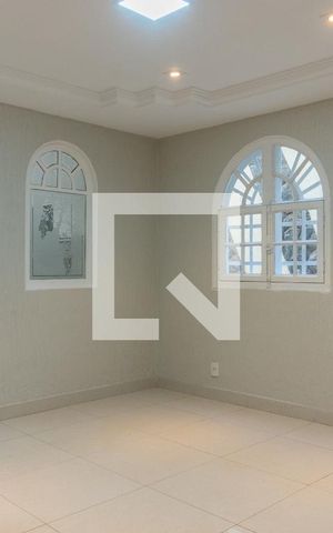 Casa à venda com 580m², 7 quartos e 5 vagas Casa à venda com 580m², 7 quartos e 5 vagasCasa 1 - Sala de Estar