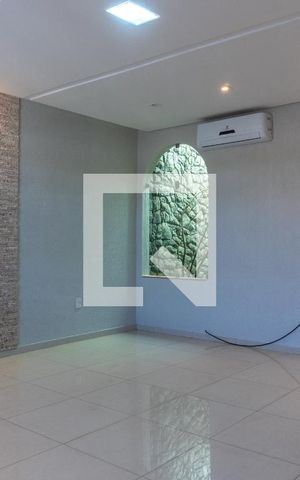 Casa à venda com 580m², 7 quartos e 5 vagas Casa à venda com 580m², 7 quartos e 5 vagasCasa 1 - Sala de TV