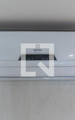 Casa à venda com 580m², 7 quartos e 5 vagas Casa à venda com 580m², 7 quartos e 5 vagasCasa 1 - Detalhe Sala de TV