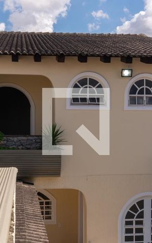 Casa à venda com 580m², 7 quartos e 5 vagas Casa à venda com 580m², 7 quartos e 5 vagasCasa 2 - Vista da Sala
