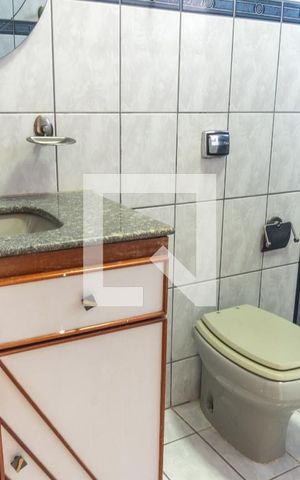 Casa à venda com 580m², 7 quartos e 5 vagas Casa à venda com 580m², 7 quartos e 5 vagasCasa 1 - Banheiro da Suíte 1