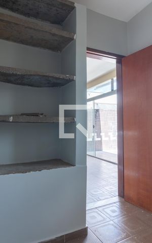 Casa à venda com 580m², 7 quartos e 5 vagas Casa à venda com 580m², 7 quartos e 5 vagasCasa 2 - Quarto 4