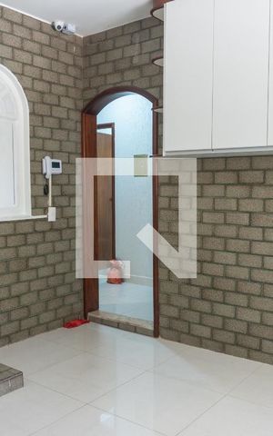 Casa à venda com 580m², 7 quartos e 5 vagas Casa à venda com 580m², 7 quartos e 5 vagasCasa 1 - Cozinha