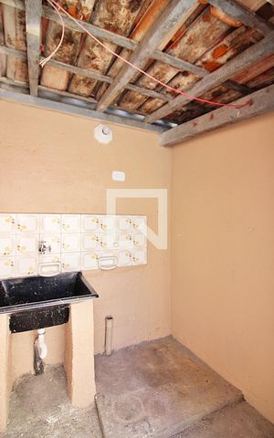 Casa de condomínio para alugar com 36m², 1 quarto e 1 vagaÁrea de Serviço