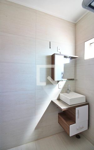 Casa de condomínio para alugar com 36m², 1 quarto e 1 vagaBanheiro Social