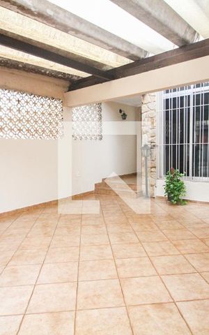 Casa à venda com 148m², 2 quartos e 2 vagasGaragem