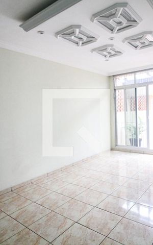 Casa à venda com 148m², 2 quartos e 2 vagasSala