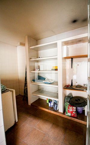 Casa à venda com 148m², 2 quartos e 2 vagasArea de serviço