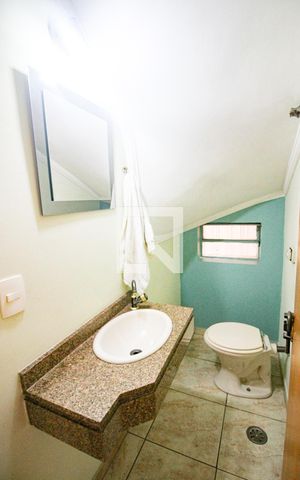 Casa à venda com 148m², 2 quartos e 2 vagasLavabo