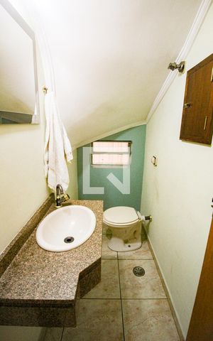 Casa à venda com 148m², 2 quartos e 2 vagasLavabo
