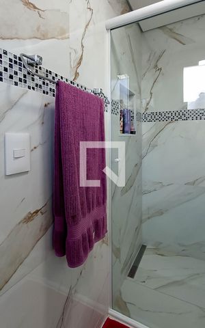 Apartamento à venda com 196m², 4 quartos e 4 vagas Apartamento à venda com 196m², 4 quartos e 4 vagasBanheiro suíte 2