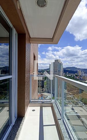 Apartamento à venda com 196m², 4 quartos e 4 vagas Apartamento à venda com 196m², 4 quartos e 4 vagasVaranda sala de jantar