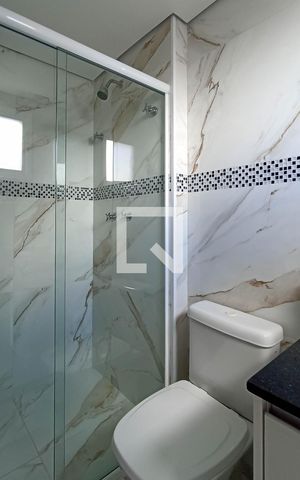 Apartamento à venda com 196m², 4 quartos e 4 vagas Apartamento à venda com 196m², 4 quartos e 4 vagasBanheiro suíte 2