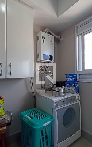 Apartamento à venda com 196m², 4 quartos e 4 vagas Apartamento à venda com 196m², 4 quartos e 4 vagasÁrea de serviço