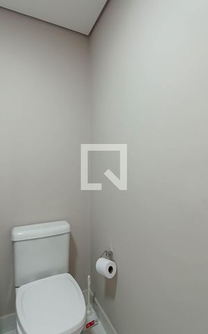 Apartamento à venda com 196m², 4 quartos e 4 vagas Apartamento à venda com 196m², 4 quartos e 4 vagasBanheiro social