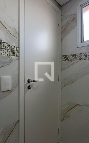 Apartamento à venda com 196m², 4 quartos e 4 vagas Apartamento à venda com 196m², 4 quartos e 4 vagasBanheiro suíte