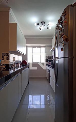 Apartamento à venda com 196m², 4 quartos e 4 vagas Apartamento à venda com 196m², 4 quartos e 4 vagasCozinha