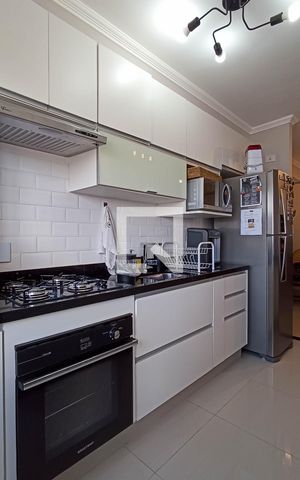 Apartamento à venda com 196m², 4 quartos e 4 vagas Apartamento à venda com 196m², 4 quartos e 4 vagasCozinha