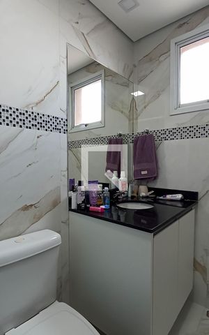 Apartamento à venda com 196m², 4 quartos e 4 vagas Apartamento à venda com 196m², 4 quartos e 4 vagasBanheiro suíte 2