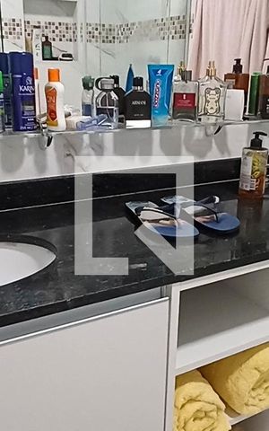 Apartamento à venda com 196m², 4 quartos e 4 vagas Apartamento à venda com 196m², 4 quartos e 4 vagasBanheiro suíte 3 - Pias