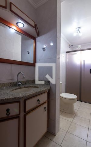 Apartamento à venda com 72m², 2 quartos e 1 vaga Apartamento à venda com 72m², 2 quartos e 1 vagaBanheiro Social