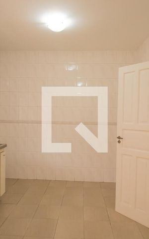 Casa à venda com 160m², 4 quartos e 2 vagas Casa à venda com 160m², 4 quartos e 2 vagasCozinha