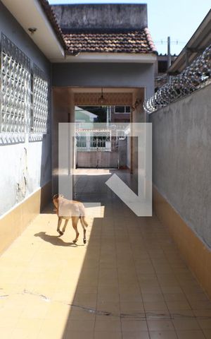 Casa à venda com 167m², 3 quartos e 5 vagasQuintal