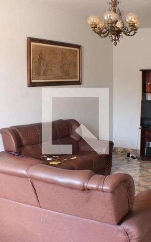 Casa à venda com 167m², 3 quartos e 5 vagasSala