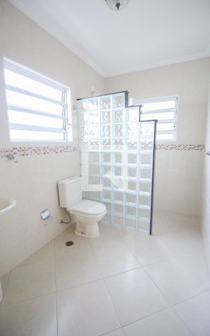 Casa à venda com 241m², 3 quartos e 5 vagas Casa à venda com 241m², 3 quartos e 5 vagasSuite Quarto 2