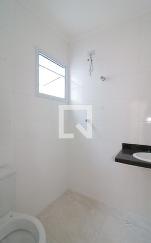 Casa à venda com 70m², 2 quartos e 1 vagaBanheiro da Suite 2