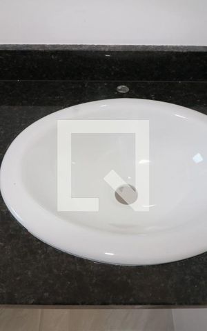 Casa à venda com 70m², 2 quartos e 1 vagaBanheiro da Suite 1  - pia