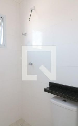 Casa à venda com 70m², 2 quartos e 1 vagaBanheiro da Suite 1 