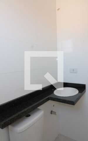Casa à venda com 70m², 2 quartos e 1 vagaBanheiro da Suite 1 