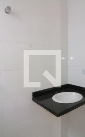 Casa à venda com 70m², 2 quartos e 1 vagaBanheiro da Suite 2