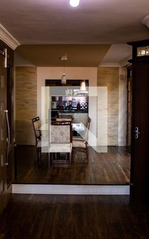 Casa à venda com 221m², 3 quartos e 5 vagas Casa à venda com 221m², 3 quartos e 5 vagasEntrada