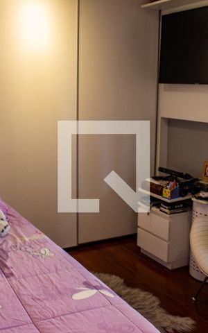 Casa à venda com 221m², 3 quartos e 5 vagas Casa à venda com 221m², 3 quartos e 5 vagasSuíte 2