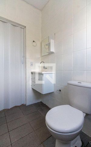 Casa para alugar com 68m², 1 quarto e sem vaga Casa para alugar com 68m², 1 quarto e sem vagaBanheiro