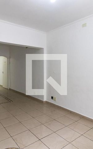 Casa para alugar com 65m², 2 quartos e sem vaga Casa para alugar com 65m², 2 quartos e sem vagaSala