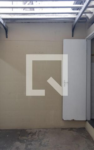 Casa para alugar com 65m², 2 quartos e sem vaga Casa para alugar com 65m², 2 quartos e sem vagaÁrea Externa
